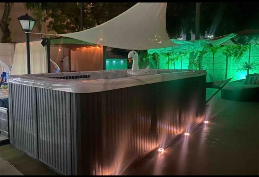 Tiny Place W Private Hot Jacuzzi 7 Min To Miami International Airport Luaran gambar
