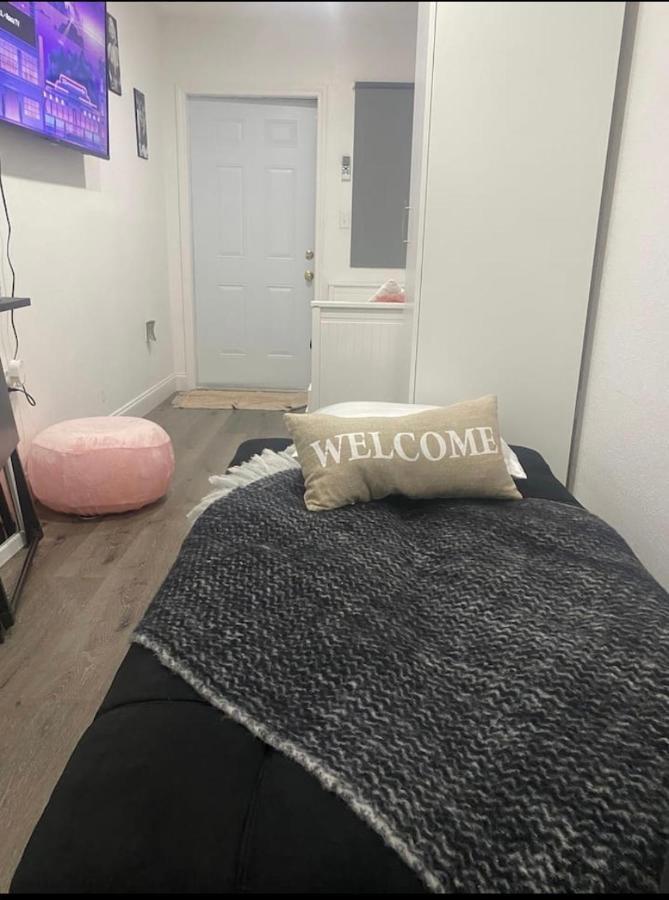 Tiny Place W Private Hot Jacuzzi 7 Min To Miami International Airport Luaran gambar